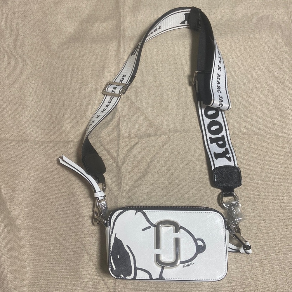Brand New Marc Jacobs Snoopy Snapshot